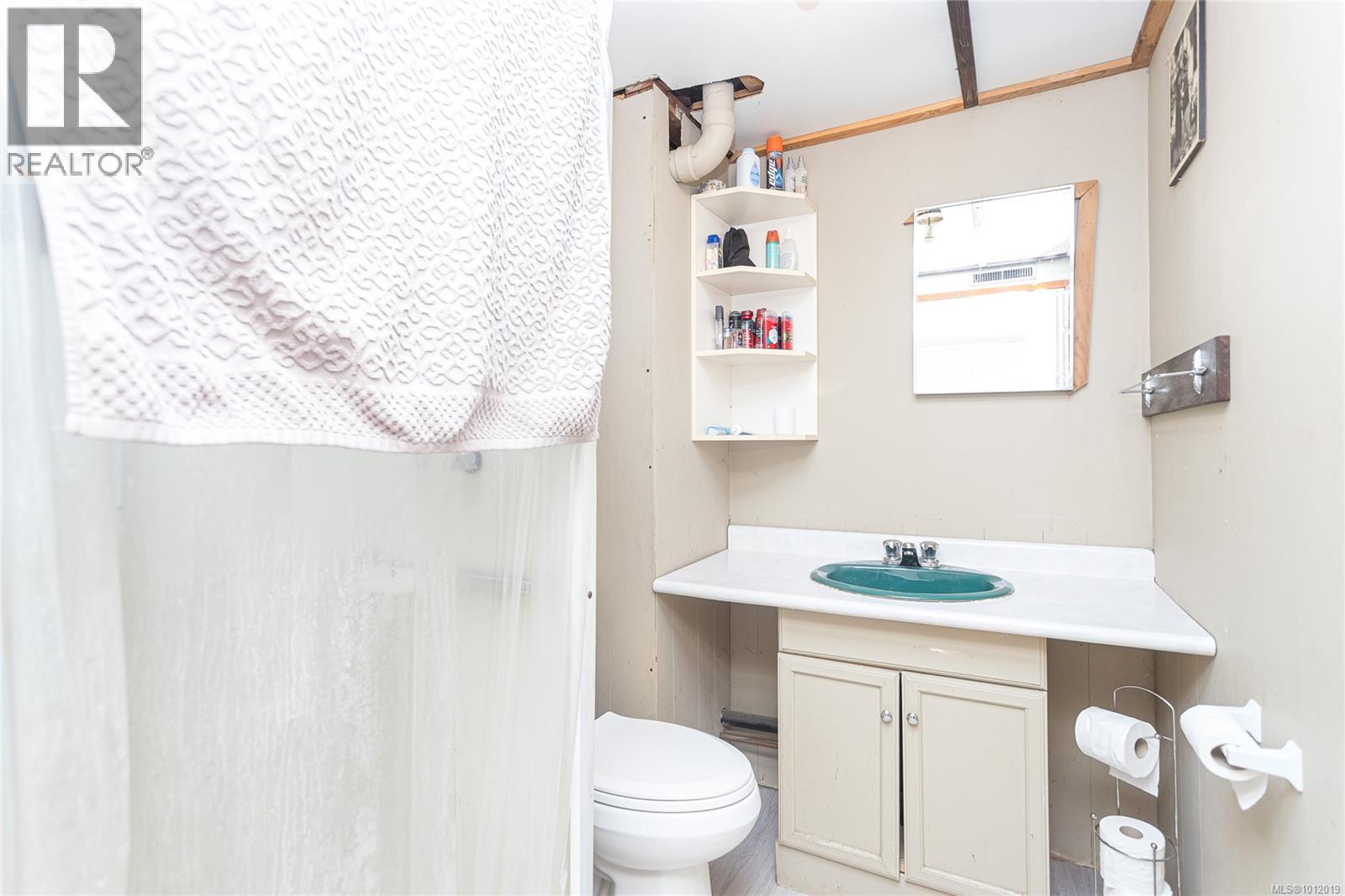Photo 15 of 437 Methuen St, Ladysmith BC