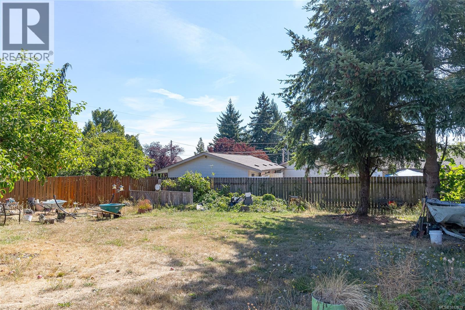 Photo 13 of 437 Methuen St, Ladysmith BC