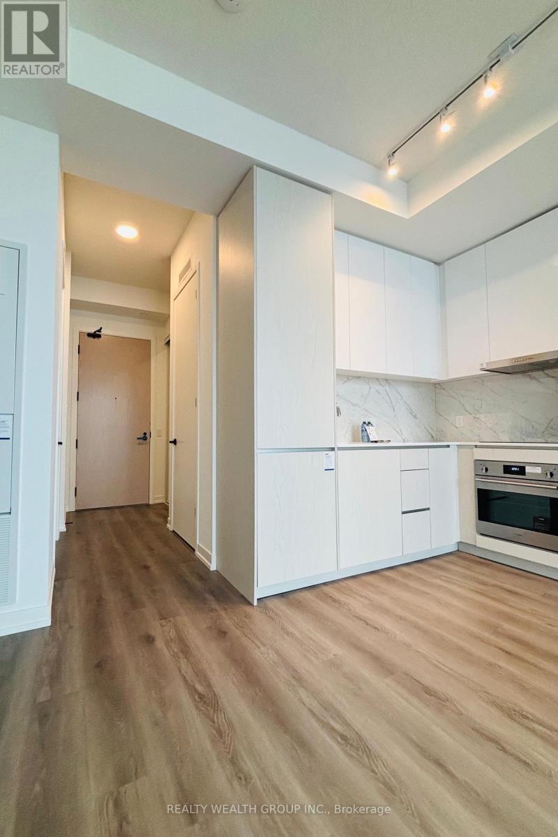 Photo 14 of 3103 28 Interchange Way, Vaughan ON