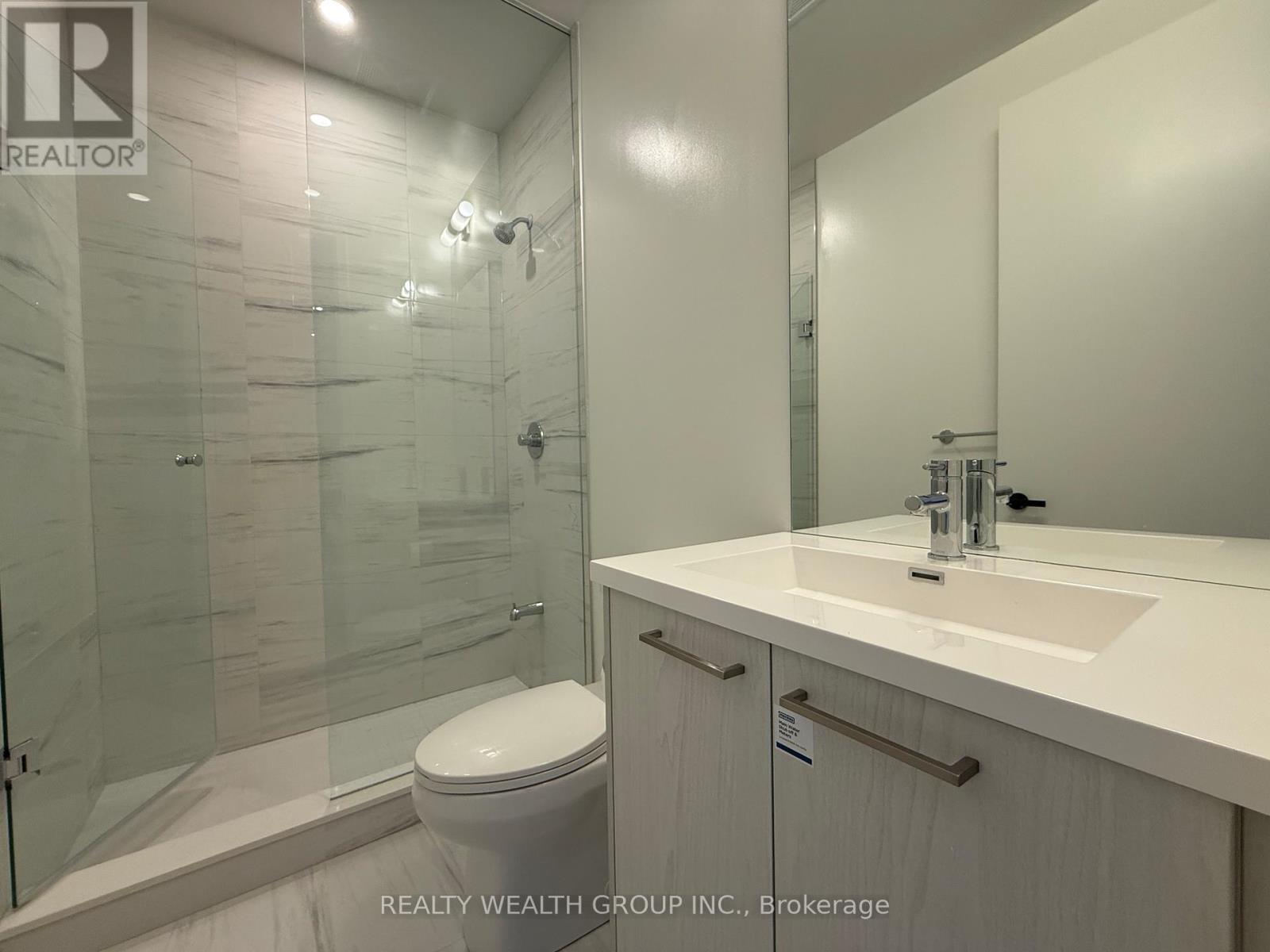 Photo 15 of 3103 28 Interchange Way, Vaughan ON