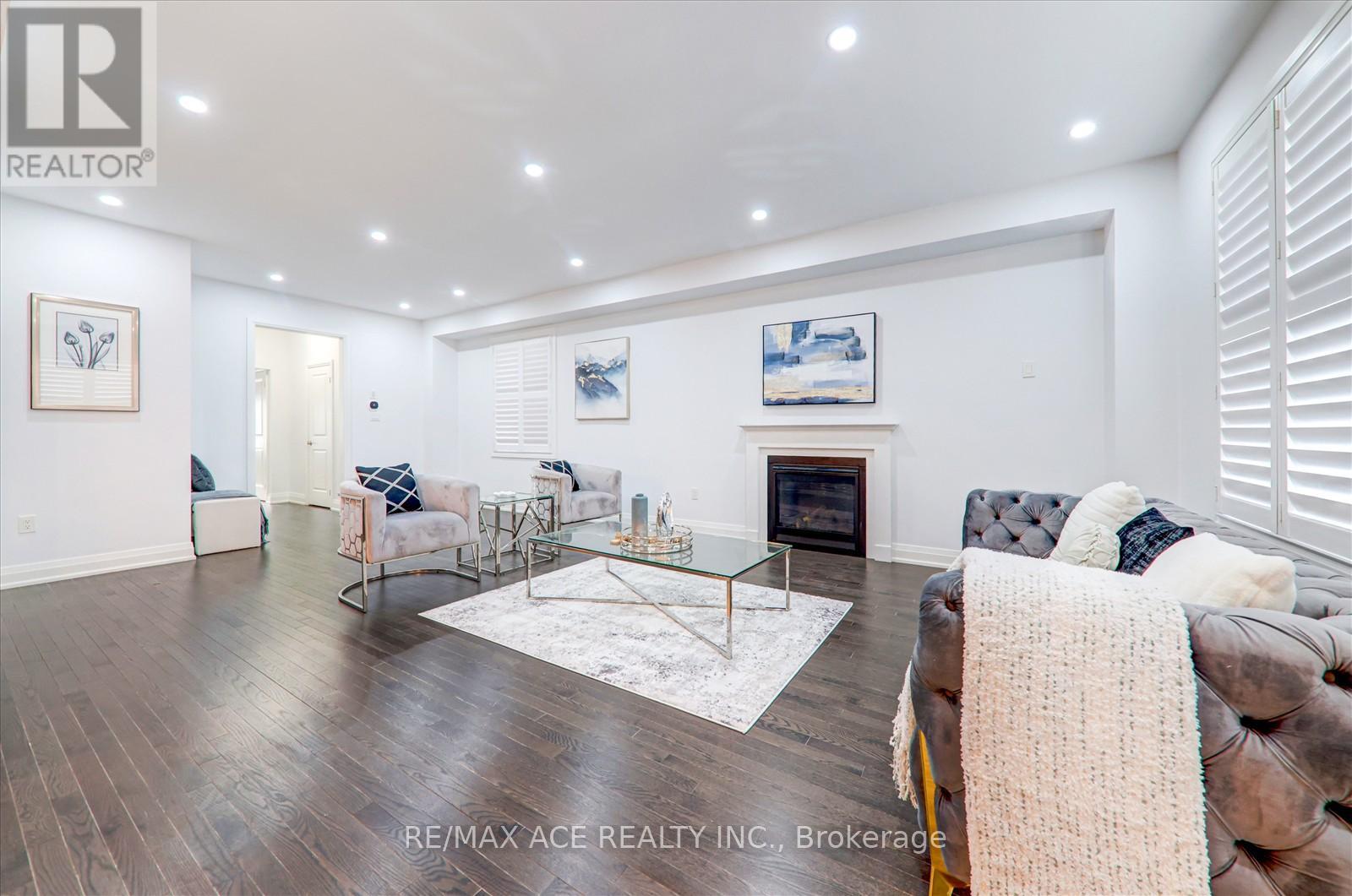 Photo 14 of 27 Hassard Short Lane, Ajax ON