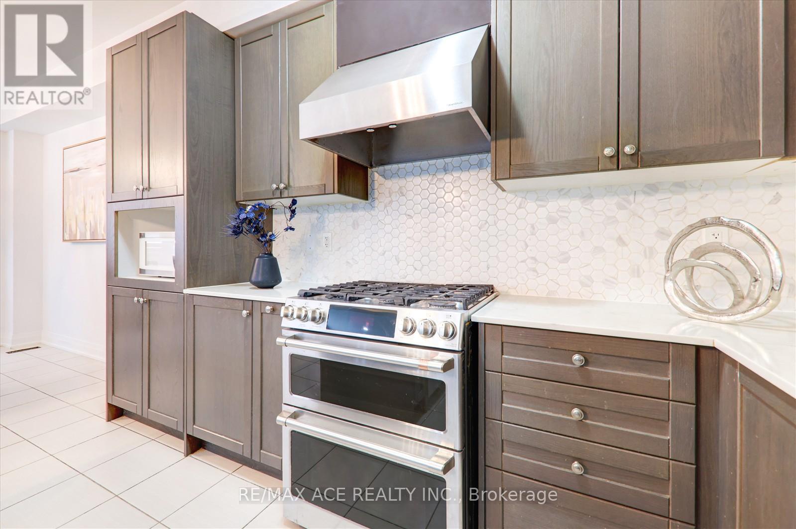 Photo 24 of 27 Hassard Short Lane, Ajax ON