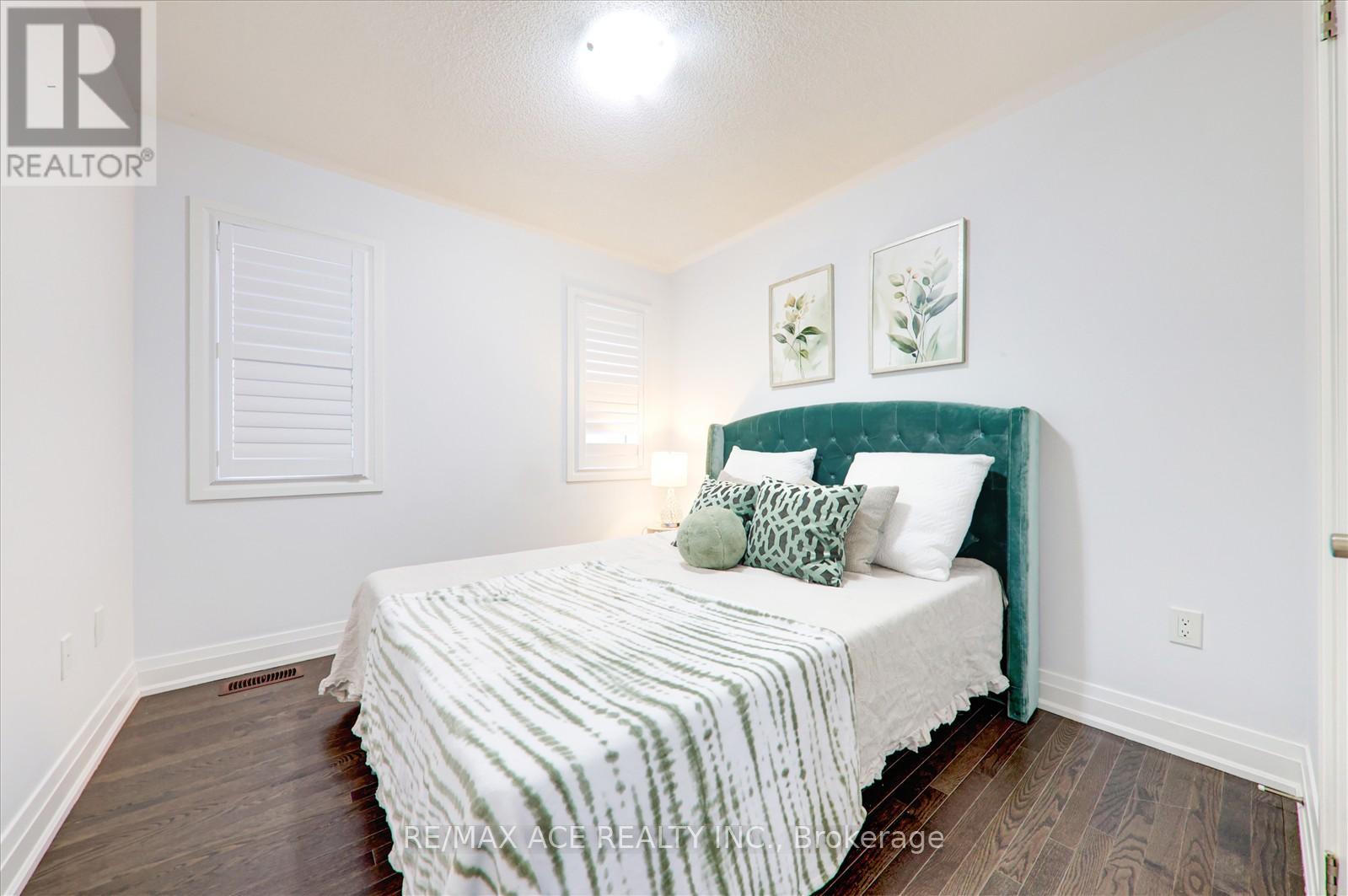 Photo 6 of 27 Hassard Short Lane, Ajax ON
