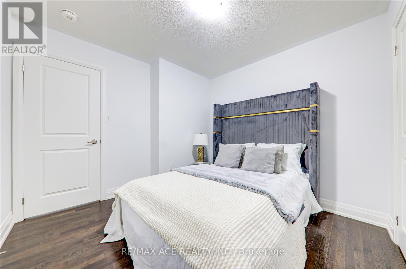 Photo 10 of 27 Hassard Short Lane, Ajax ON