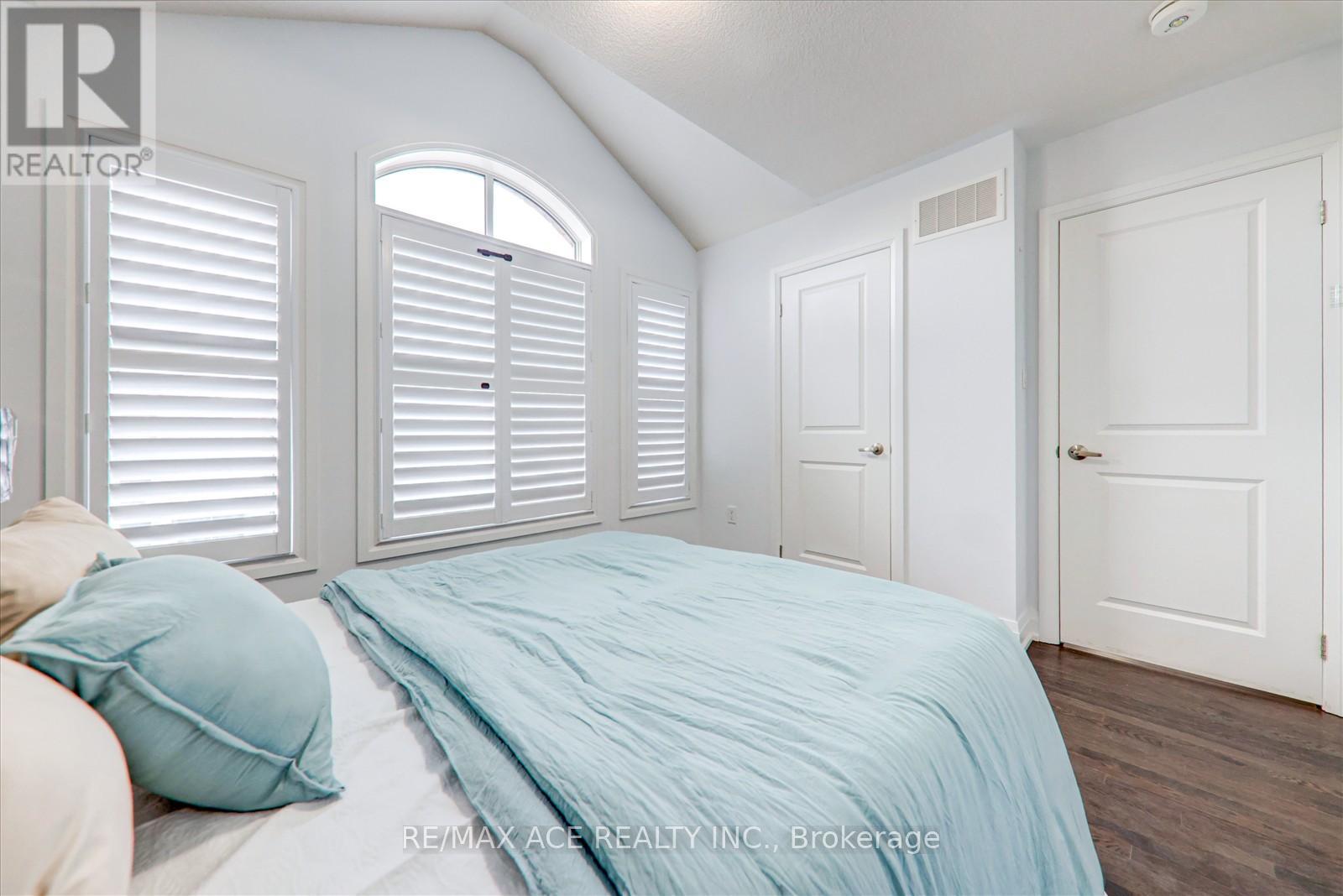 Photo 33 of 27 Hassard Short Lane, Ajax ON