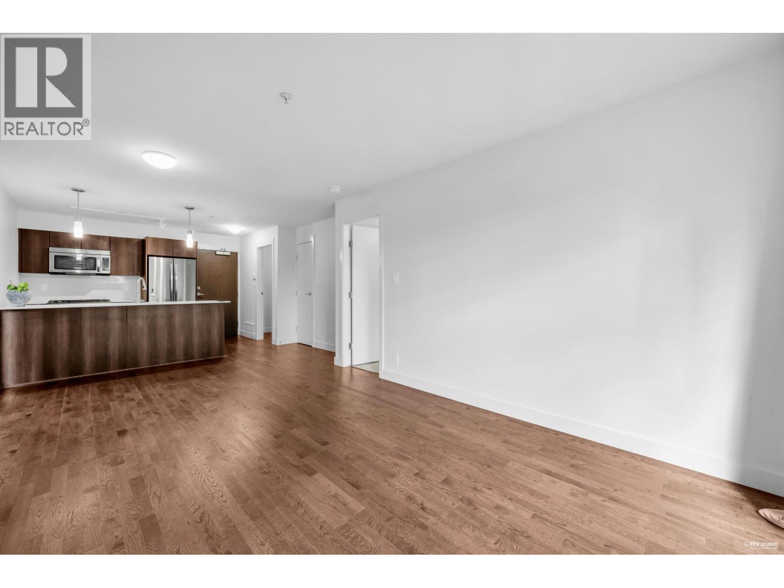 Photo 28 of 125 7088 14th Avenue, Burnaby BC