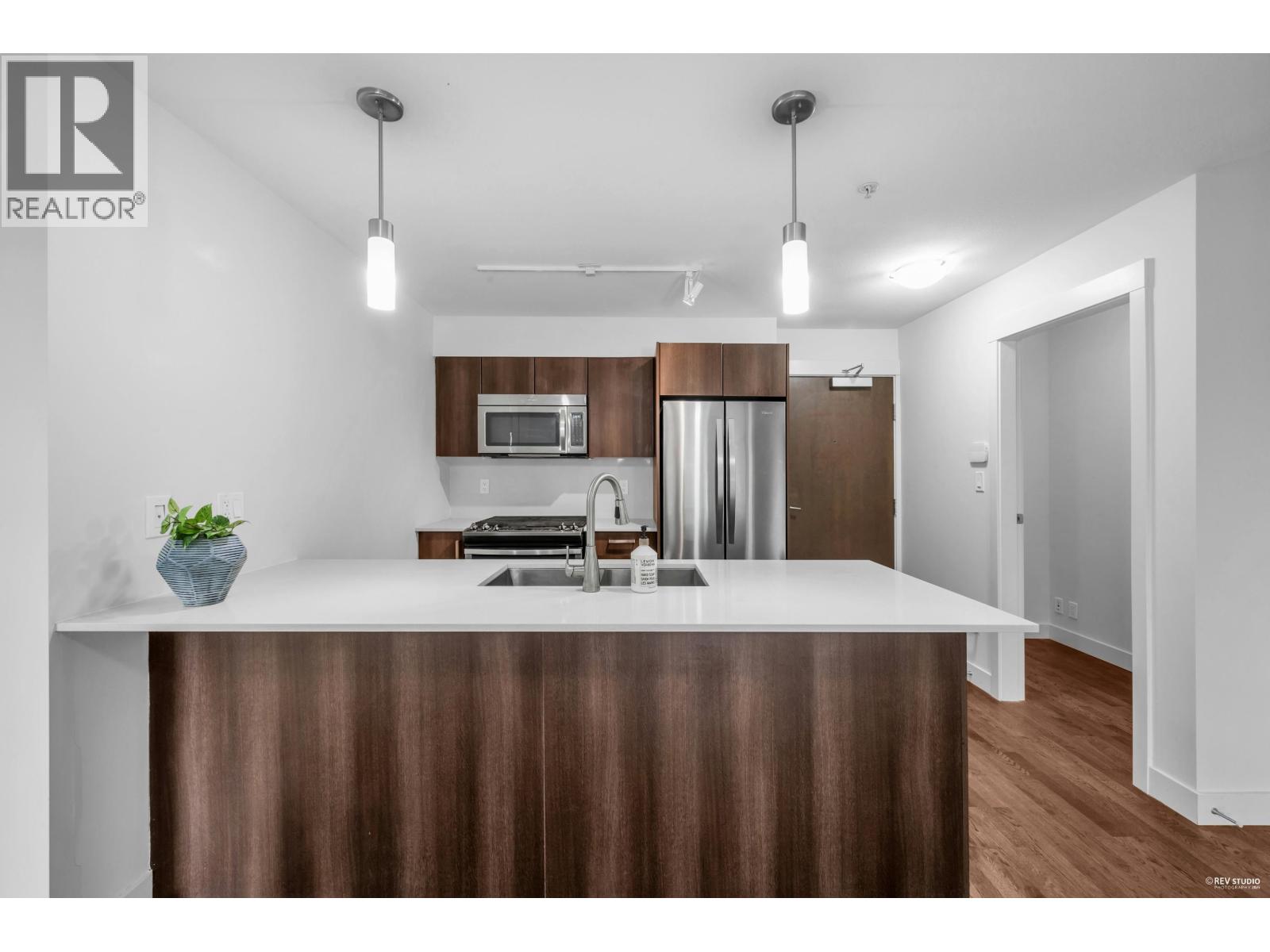 Photo 2 of 125 7088 14th Avenue, Burnaby BC