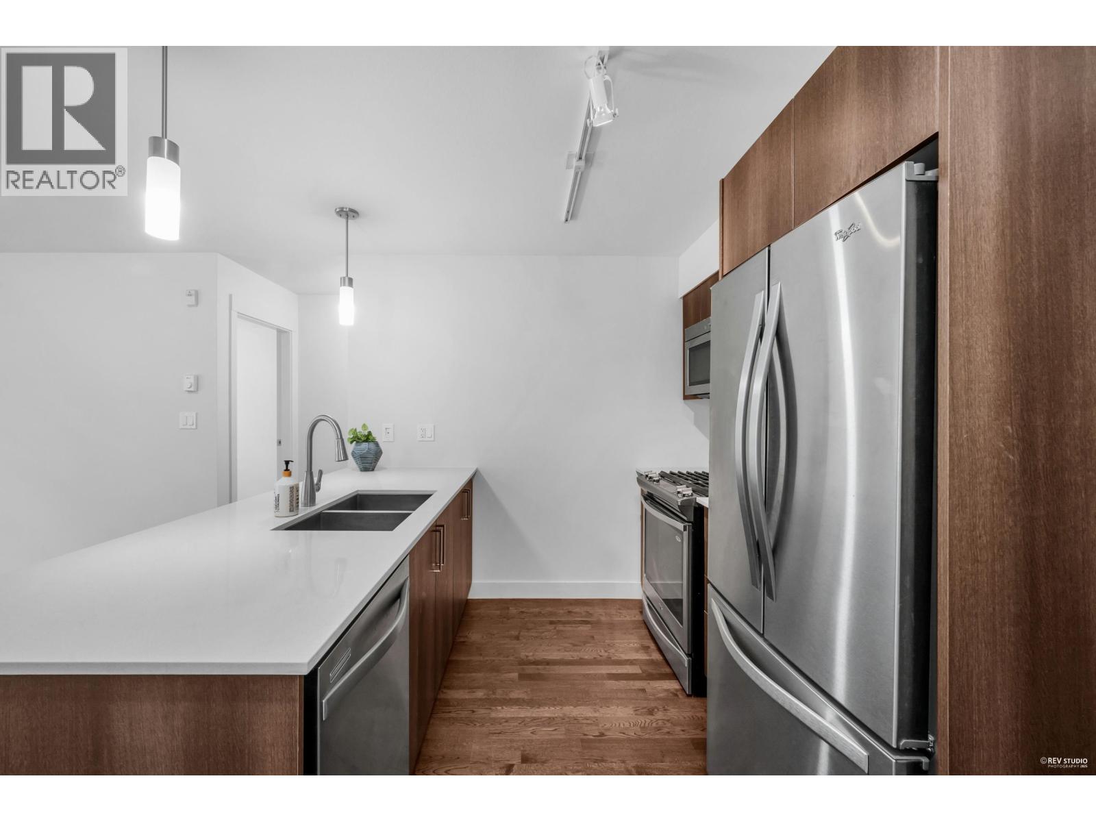 Photo 27 of 125 7088 14th Avenue, Burnaby BC
