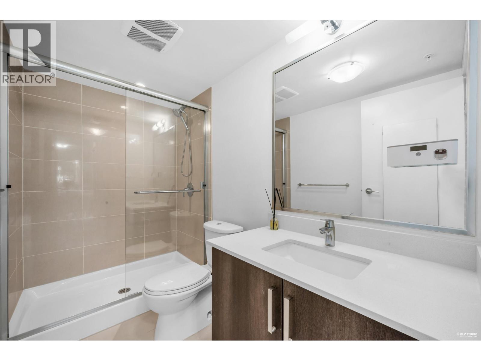 Photo 19 of 125 7088 14th Avenue, Burnaby BC