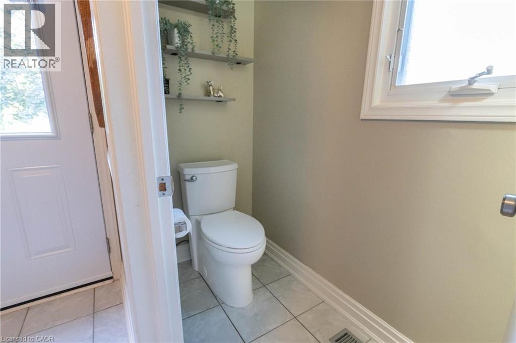 Photo 10 of 1416 Progreston Road, Hamilton ON