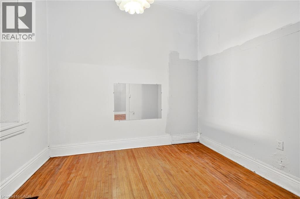 Photo 1 of 231 Emerald Street N, Hamilton ON