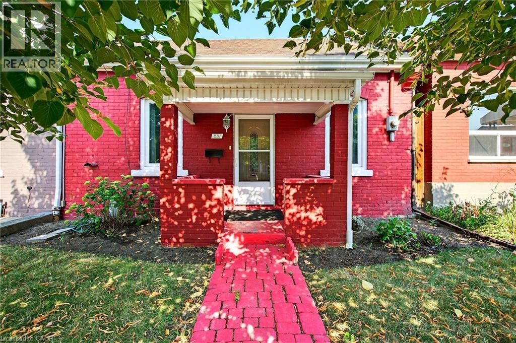 Photo 6 of 231 Emerald Street N, Hamilton ON