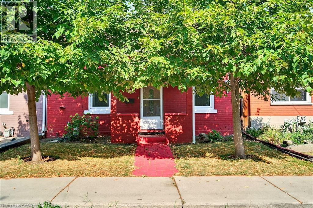 Photo 16 of 231 Emerald Street N, Hamilton ON