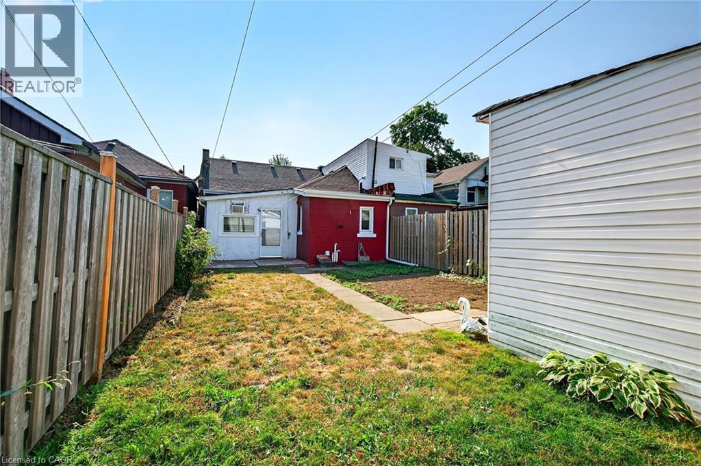 Photo 14 of 231 Emerald Street N, Hamilton ON
