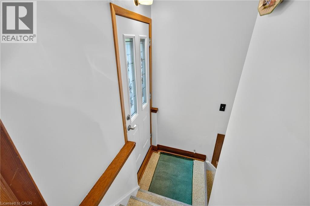 Photo 24 of 961 Danforth Avenue, Burlington ON