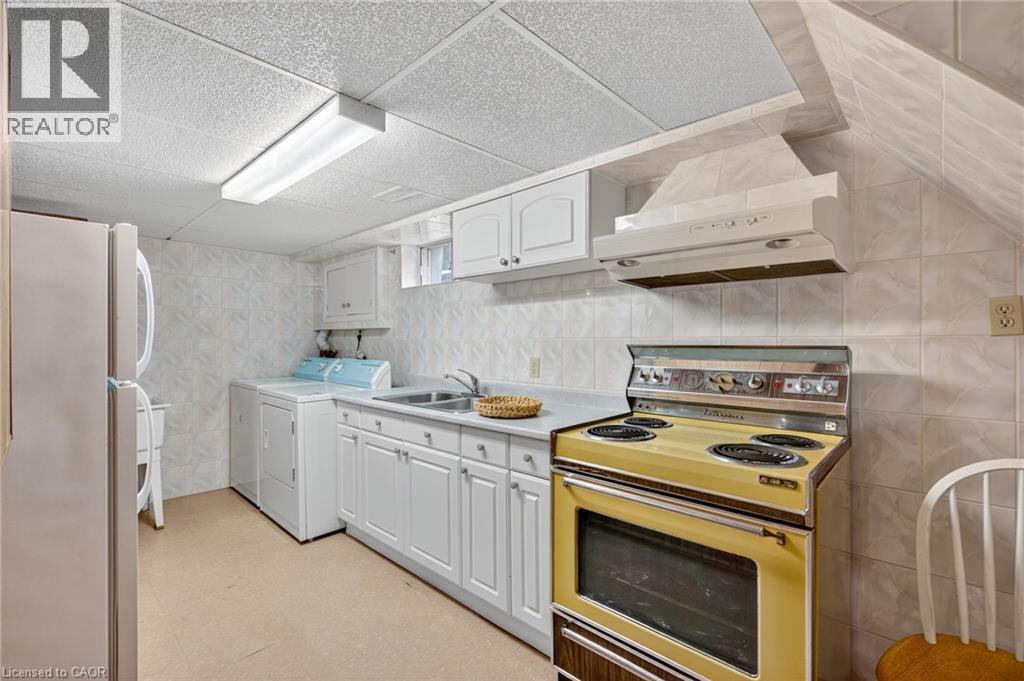 Photo 26 of 961 Danforth Avenue, Burlington ON