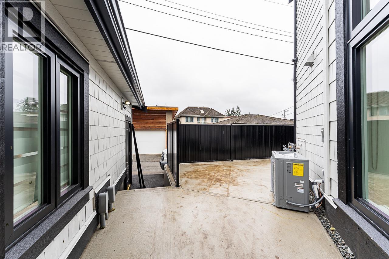 Photo 18 of 2 2837 Oliver Crescent, Vancouver BC