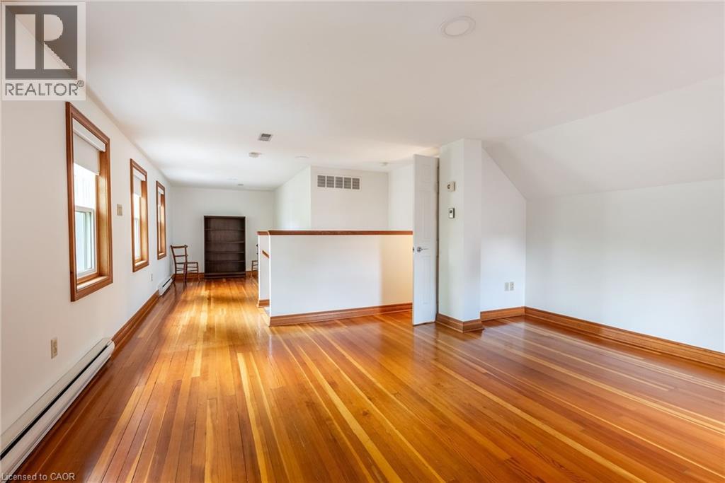 Photo 5 of 158 Dalewood Crescent, Hamilton ON