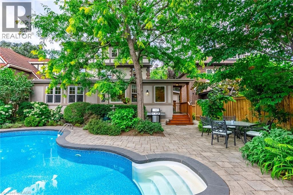 Photo 31 of 158 Dalewood Crescent, Hamilton ON