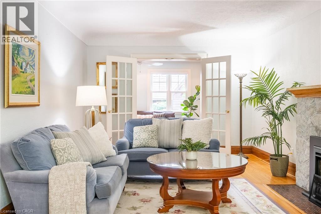 Photo 10 of 158 Dalewood Crescent, Hamilton ON