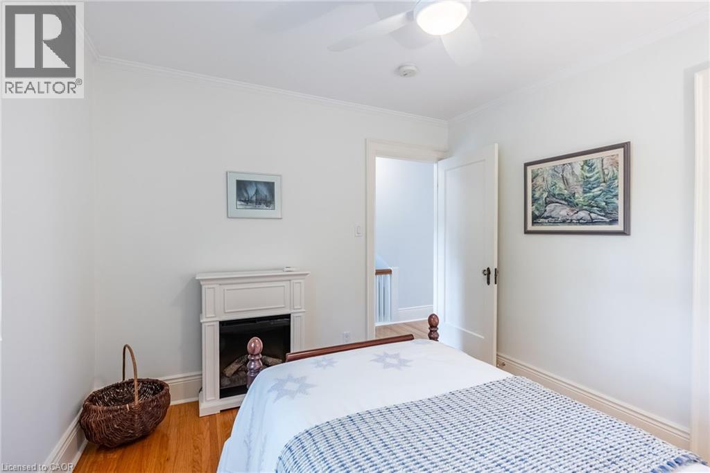 Photo 25 of 158 Dalewood Crescent, Hamilton ON