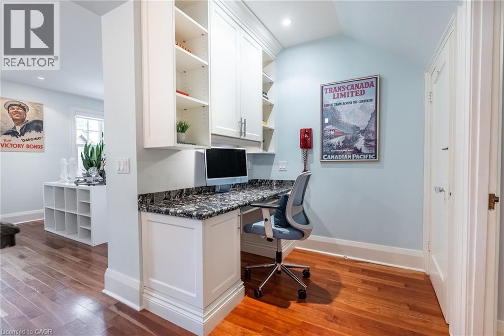 Photo 16 of 158 Dalewood Crescent, Hamilton ON