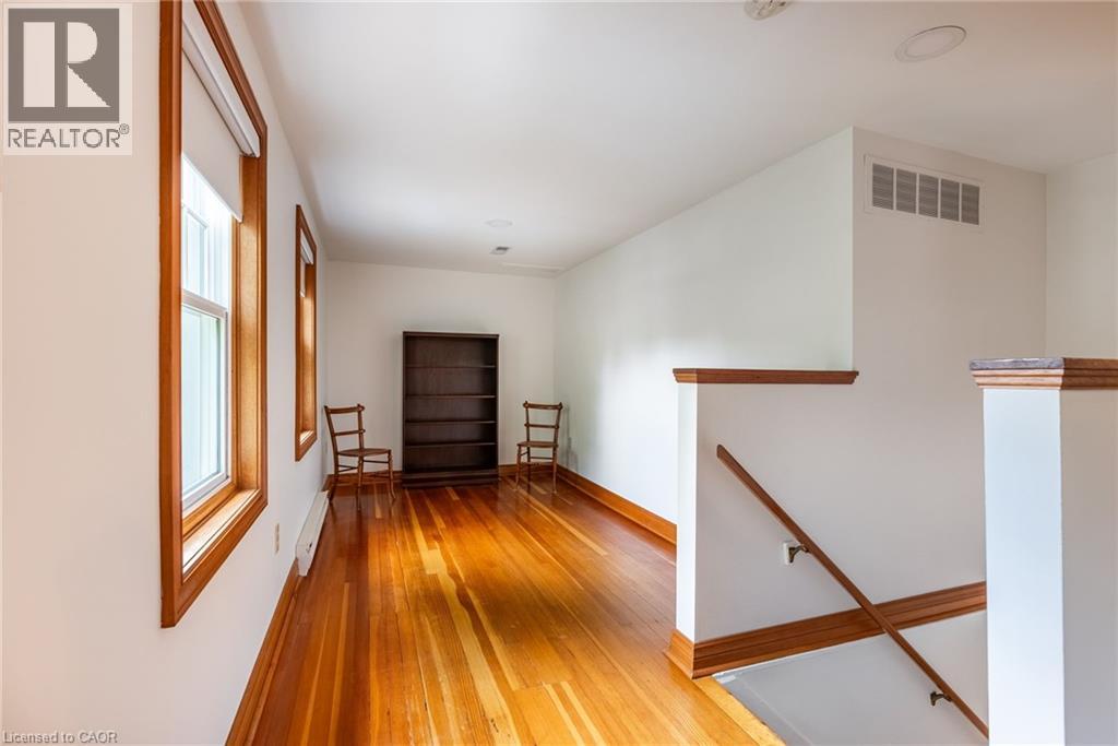 Photo 26 of 158 Dalewood Crescent, Hamilton ON