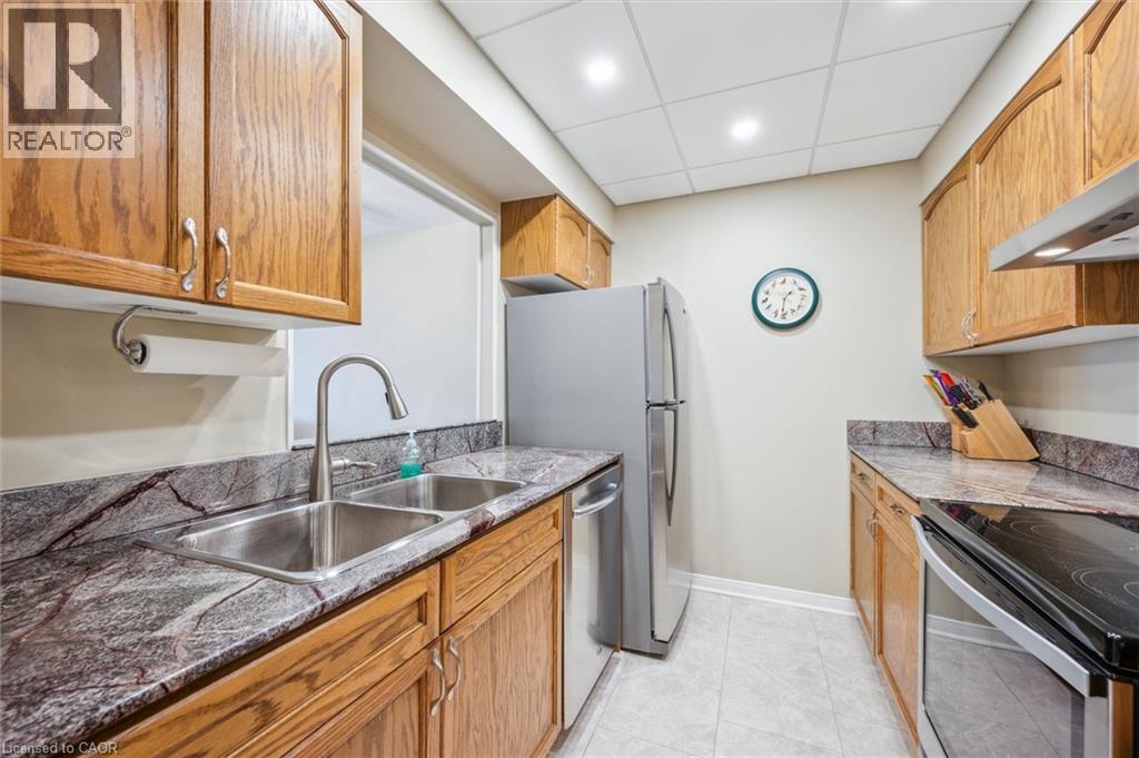 Photo 4 of 10 Ellen Street E Unit 808, Kitchener ON
