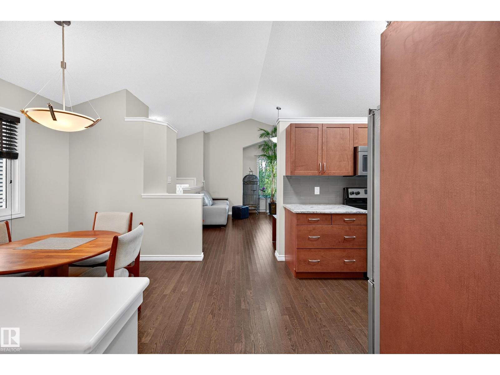 Photo 15 of 3327 Weidle Wy Sw, Edmonton AB