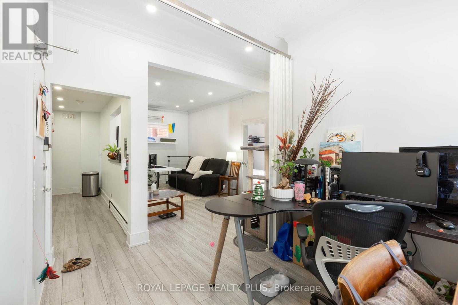 Photo 29 of 2 1 Elmwood Avenue S, Mississauga ON