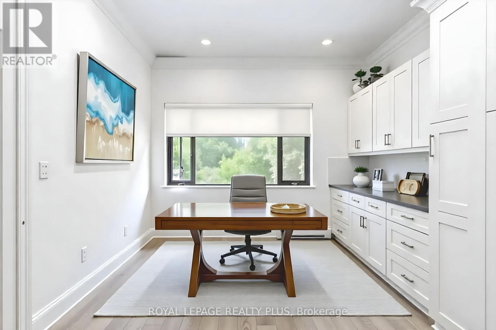Photo 6 of 2 1 Elmwood Avenue S, Mississauga ON