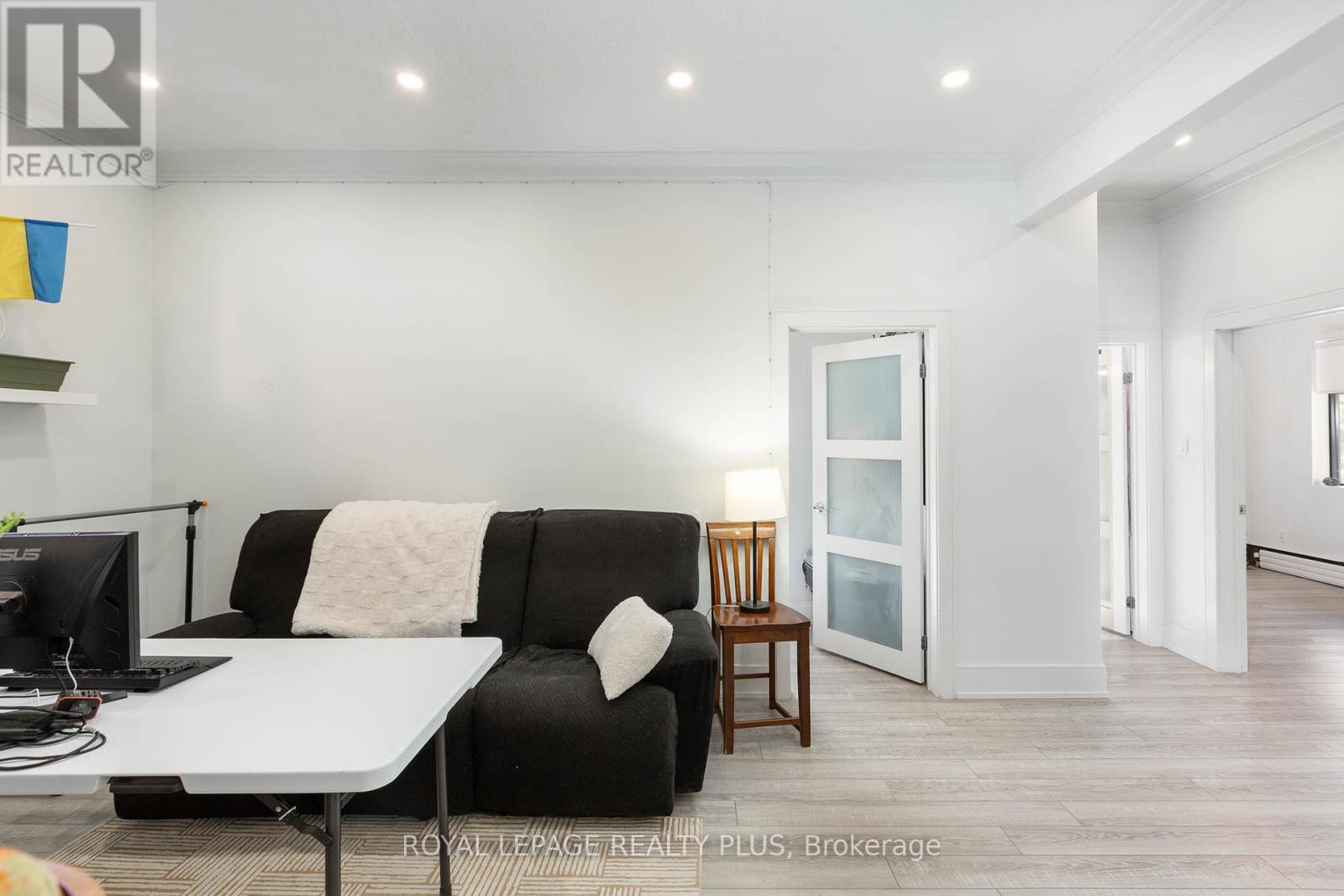 Photo 22 of 2 1 Elmwood Avenue S, Mississauga ON