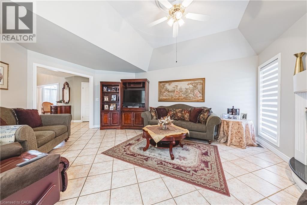 Photo 5 of 65 Mount Pleasant Drive, Hamilton ON
