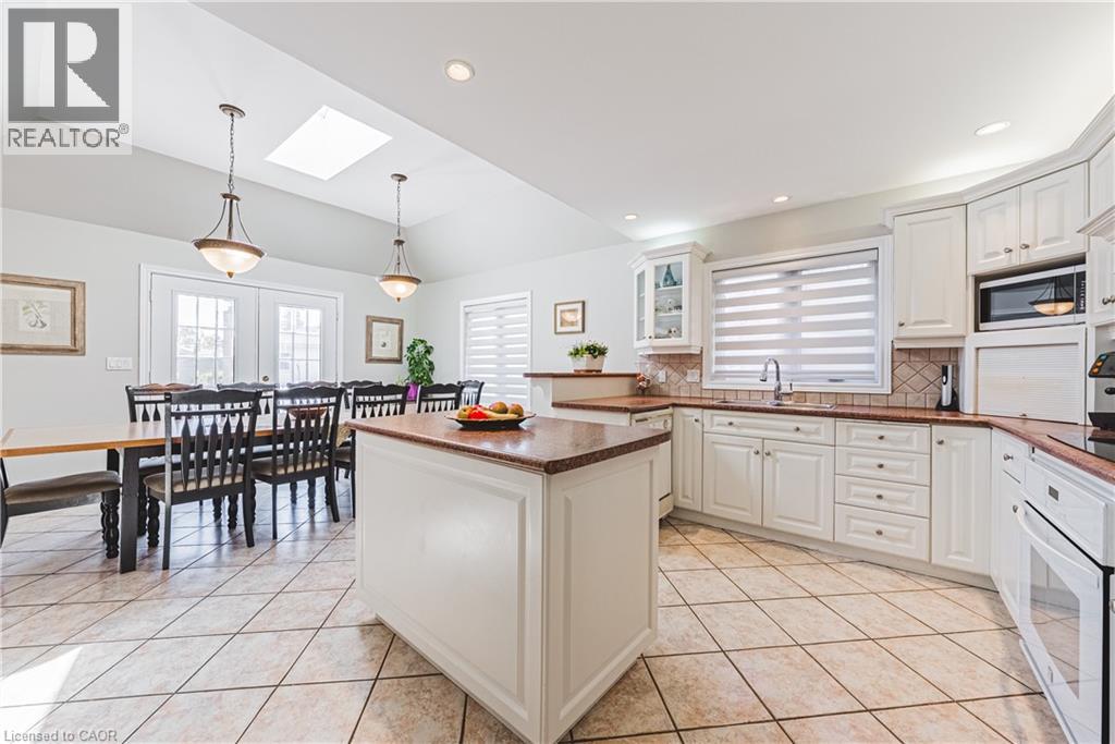 Photo 6 of 65 Mount Pleasant Drive, Hamilton ON