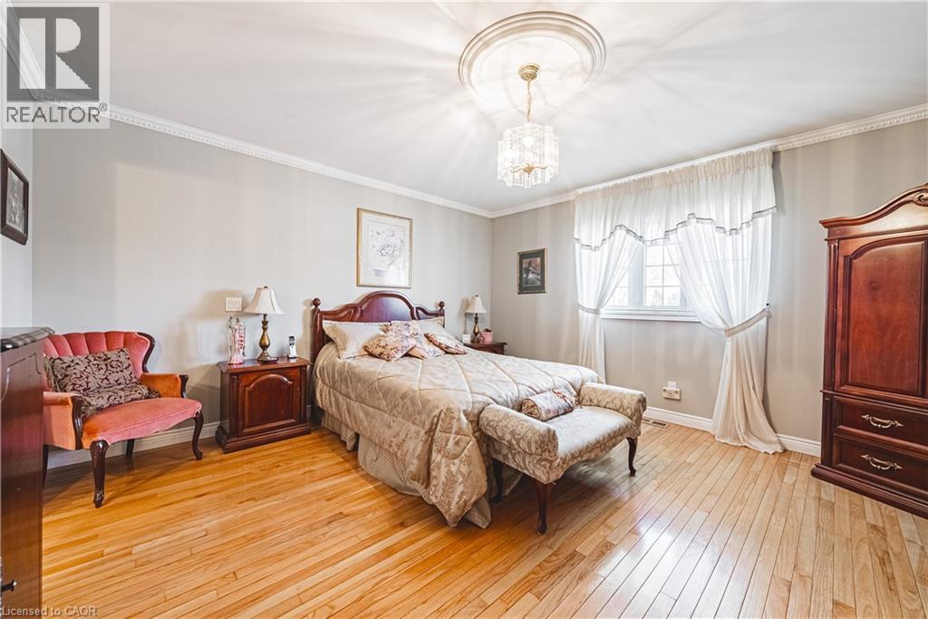 Photo 7 of 65 Mount Pleasant Drive, Hamilton ON