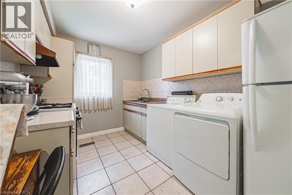Photo 8 of 65 Mount Pleasant Drive, Hamilton ON