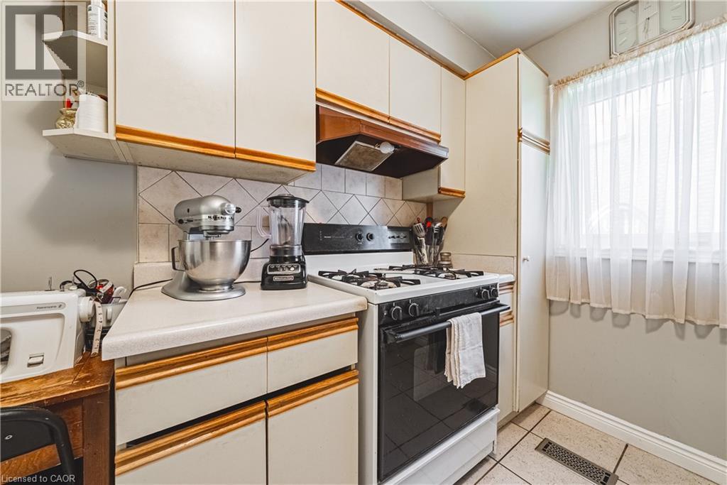 Photo 14 of 65 Mount Pleasant Drive, Hamilton ON