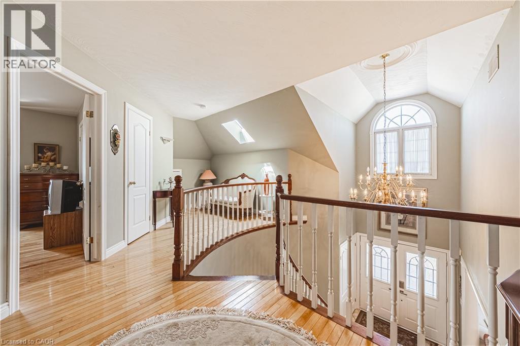 Photo 37 of 65 Mount Pleasant Drive, Hamilton ON