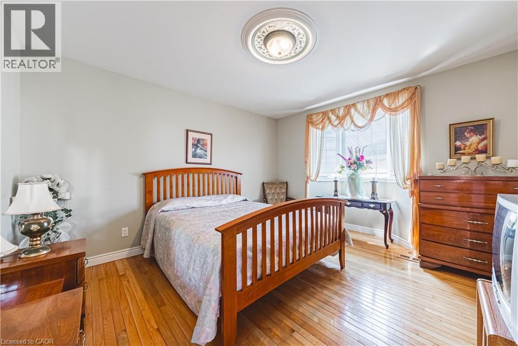 Photo 38 of 65 Mount Pleasant Drive, Hamilton ON