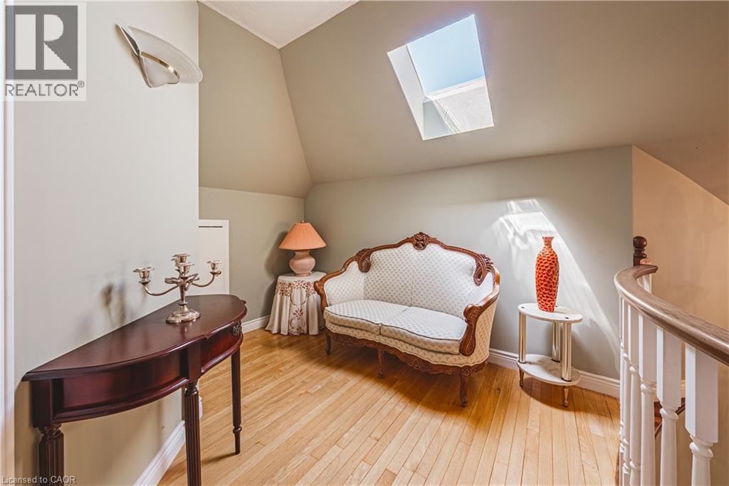 Photo 2 of 65 Mount Pleasant Drive, Hamilton ON