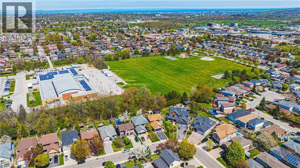 Photo 9 of 65 Mount Pleasant Drive, Hamilton ON