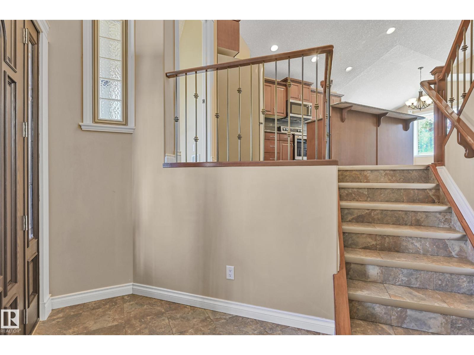 Photo 33 of 1213 Adamson Dr Sw, Edmonton AB