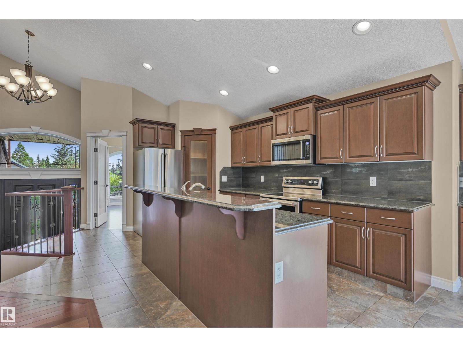 Photo 32 of 1213 Adamson Dr Sw, Edmonton AB