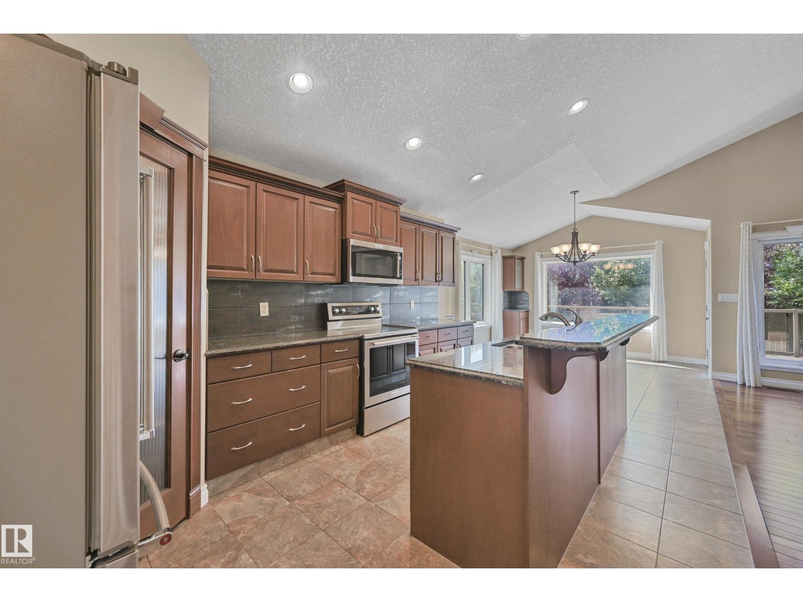 Photo 30 of 1213 Adamson Dr Sw, Edmonton AB