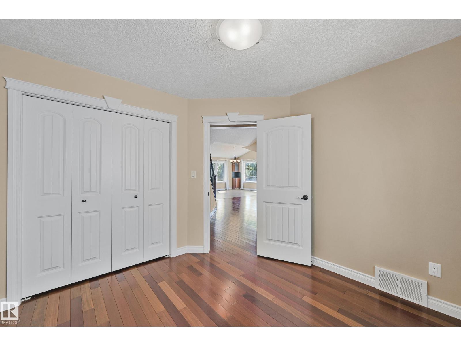 Photo 45 of 1213 Adamson Dr Sw, Edmonton AB