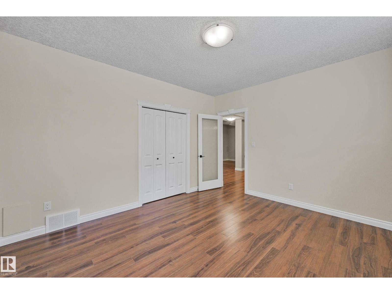 Photo 16 of 1213 Adamson Dr Sw, Edmonton AB