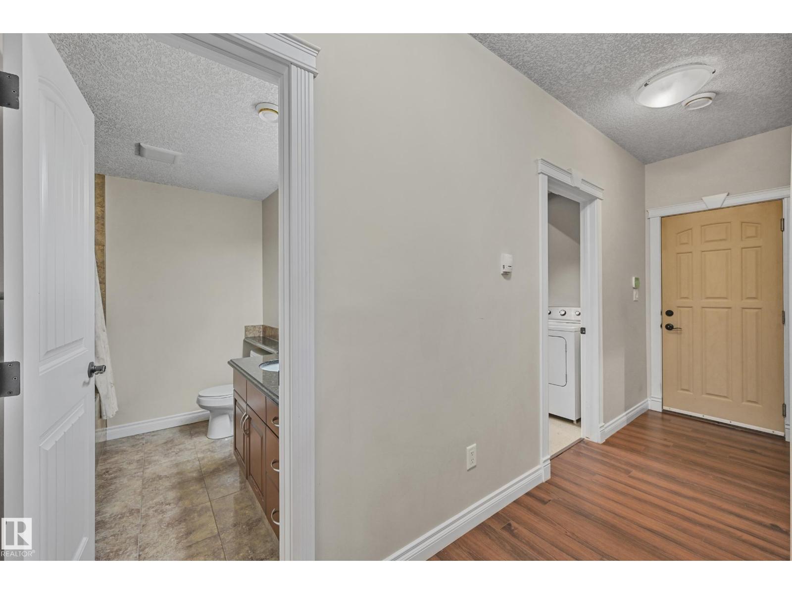 Photo 15 of 1213 Adamson Dr Sw, Edmonton AB