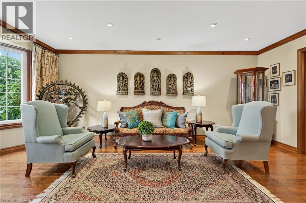 Photo 11 of 64 Summerdale Place, Ancaster ON