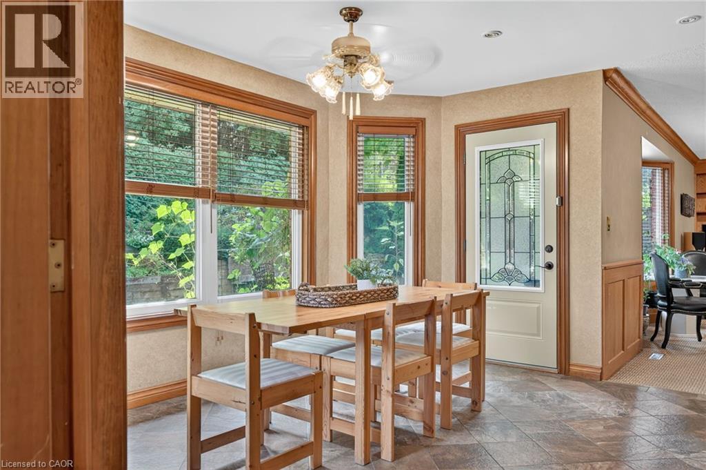 Photo 16 of 64 Summerdale Place, Ancaster ON