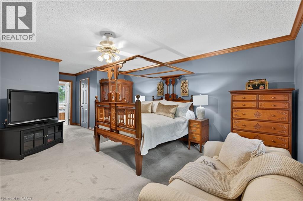 Photo 28 of 64 Summerdale Place, Ancaster ON